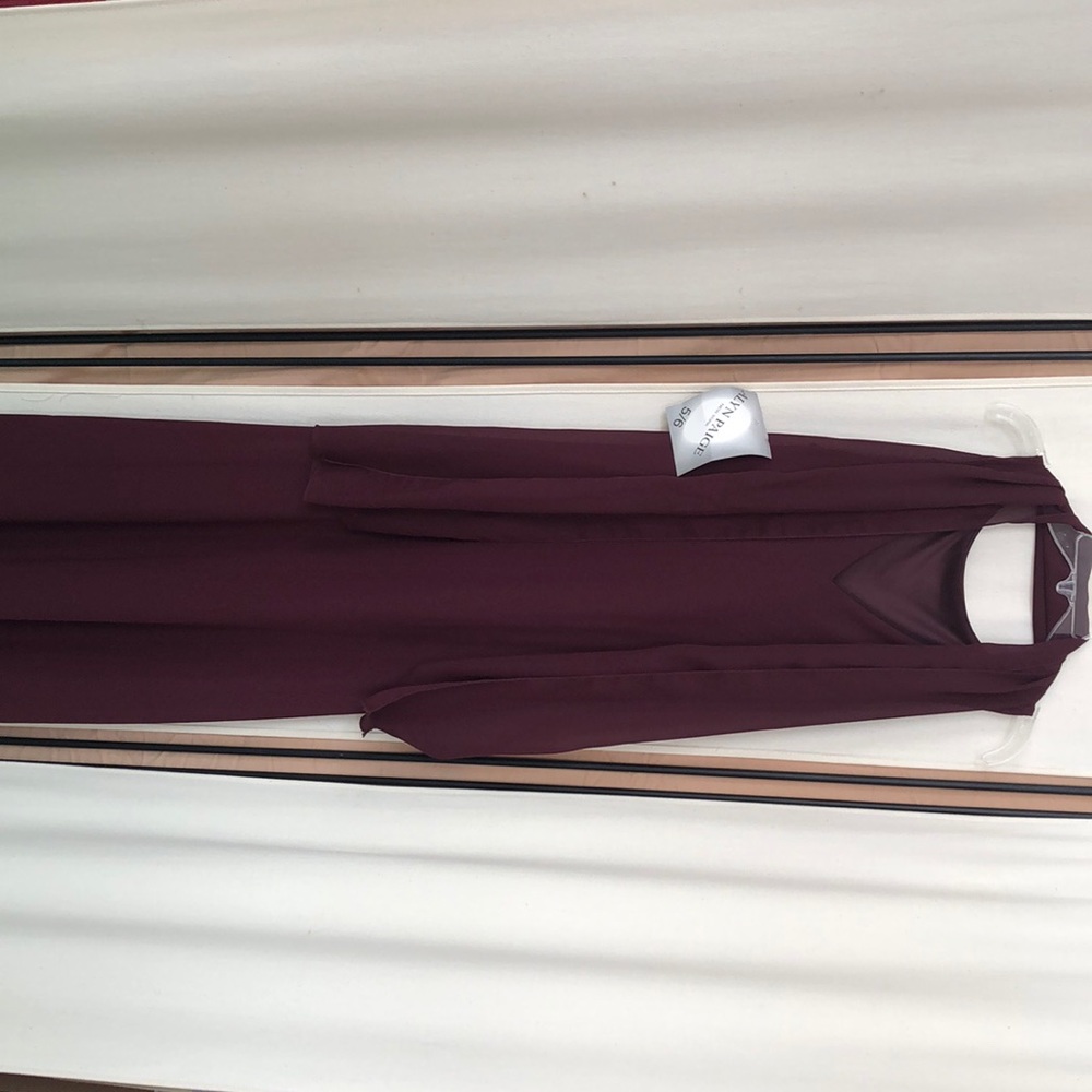 Long, elegant, dress with a matching scarf